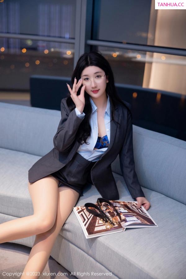 江真真  [XiuRen]高清写真图 2023.04.20 No.6607 江真真 丝袜制服第19张图片